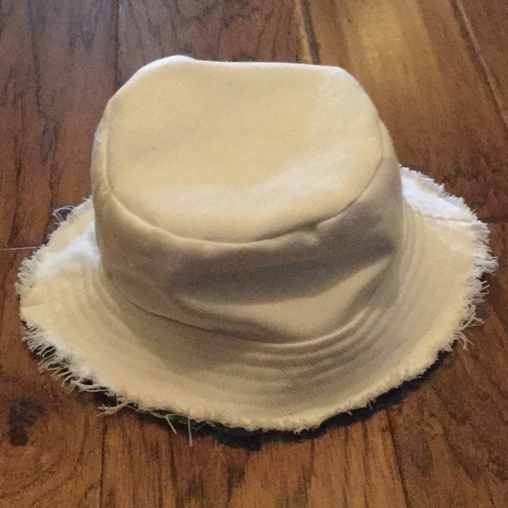Bucket hat - Picture 2 of 2
